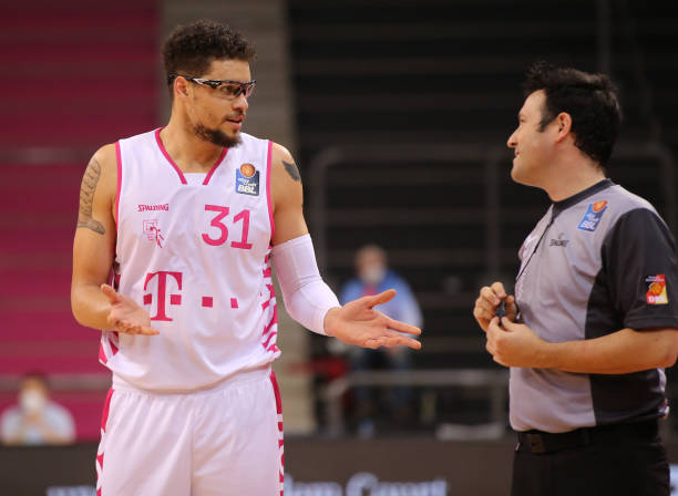 拼尽全力的 拼尽全力的