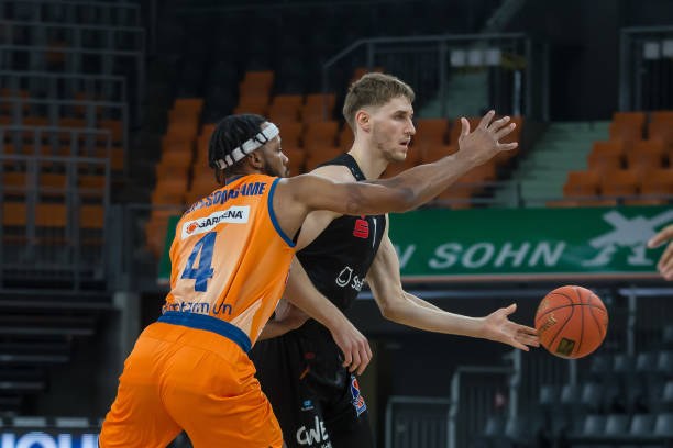 两位不可或 两位不可或