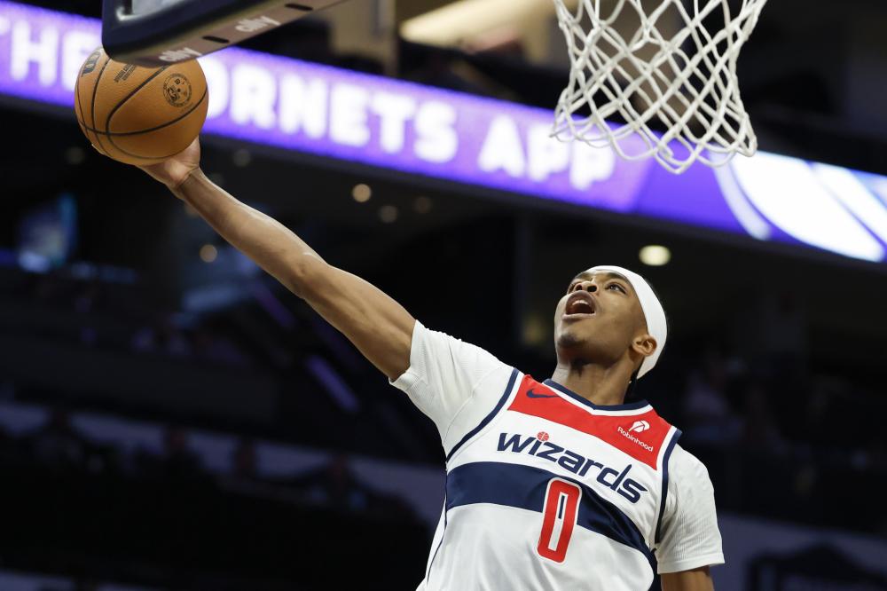 她都用行动 她都用行动