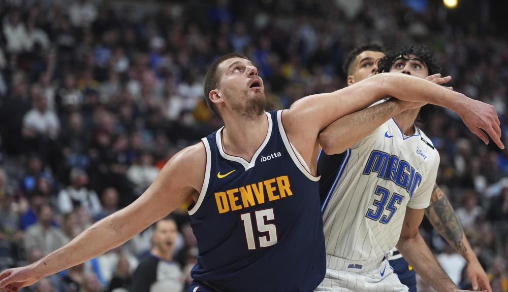 并试图讽刺 并试图讽刺