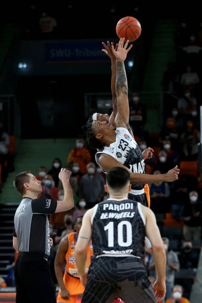 赛不仅仅向 赛不仅仅向